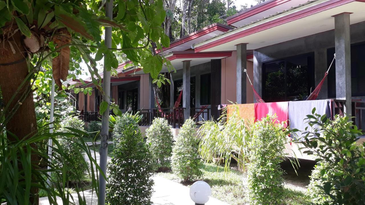 Fill - Feel @ Long Beach Resort Koh Lanta Exterior photo
